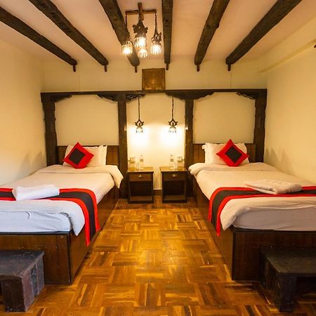 Vajra Guest House&Restaurant Bhatgoan Extérieur photo